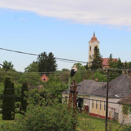 Axtburg Apartments Berbaltavar Bagian luar foto